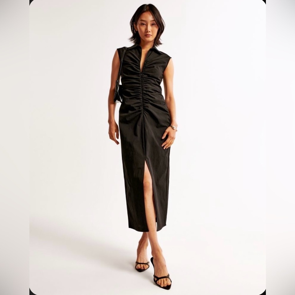 Abercrombie & Fitch Collared, Zip-Up, Midi Dress (LP)